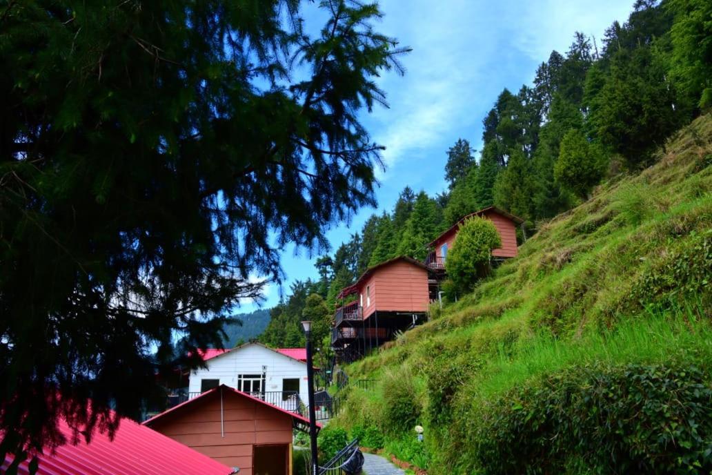 Aamod Resorts Dalhousie ! Luxury Cottage Resort Extérieur photo